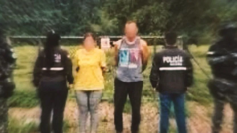 Omar Burgos y Nirama Chávez colombianos extraditados de Ecuador a EE. UU. 